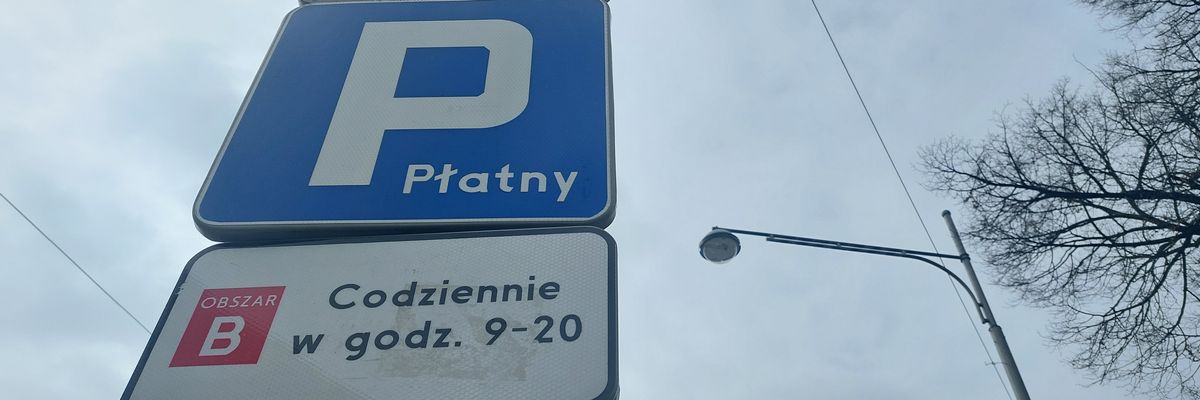 Od sierpnia kolejne ulice Wrocławia objęte płatnym parkowaniem. Miasto ustawi 43 nowe parkomaty [LISTA MIEJSC]