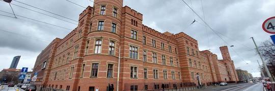 Wrocław: Mąż wyrzucił żonę przez okno. Grozi mu dożywocie
