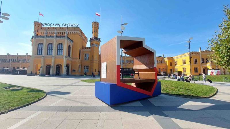 Ławka-Polska we Wrocławiu / fot. Bartosz Senderek