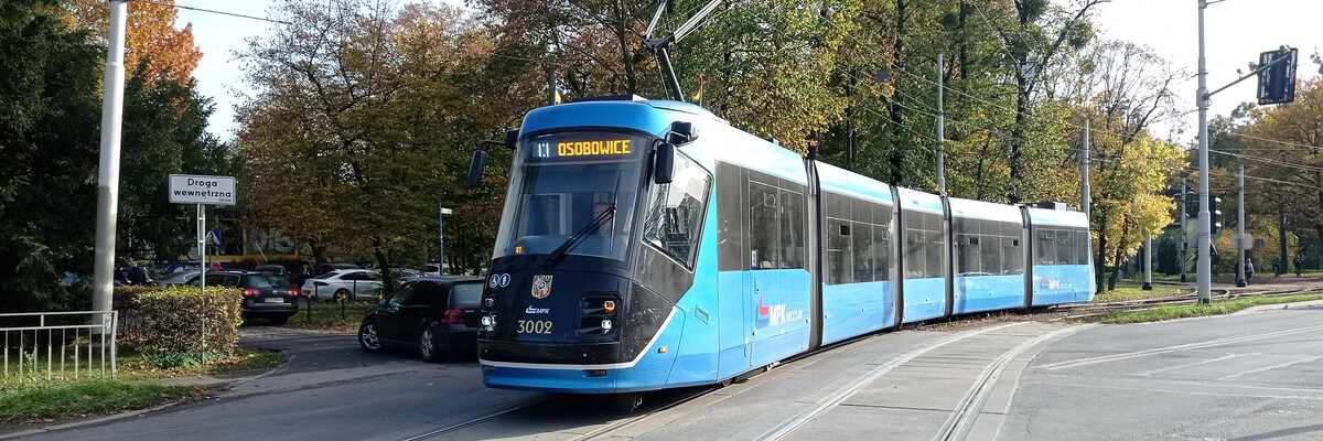 Wszystkich Świętych 2022. Jak dojechać na wrocławskie cmentarze tramwajem?