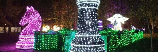 Powróciły iluminacje w zamku Topacz! Co można tam zobaczyć? [ZDJĘCIA]