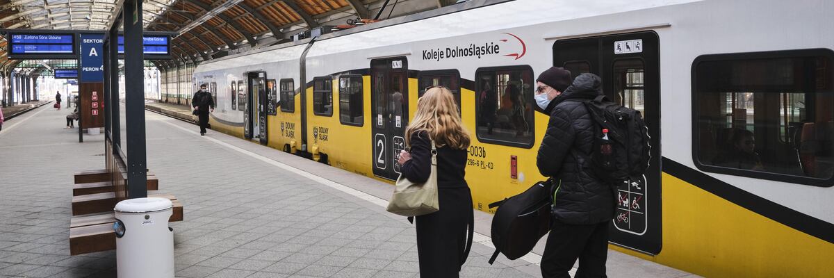 Koleje Dolnośląskie uruchomiły nowy sklep. Bilet można kupić ekspresowo