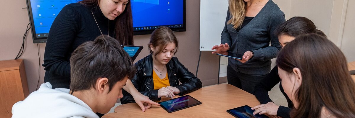40 wrocławskich szkół dostało tablety i laptopy dla uczniów z Ukrainy