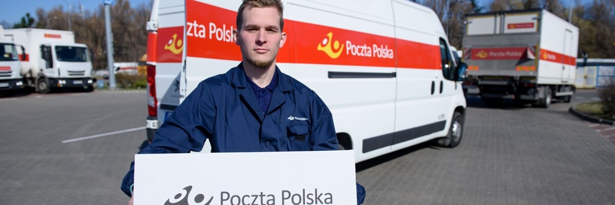 Kurier w sobotę. Przed świętami Poczta będzie dostarczać paczki także w weekend [17.12.2022]