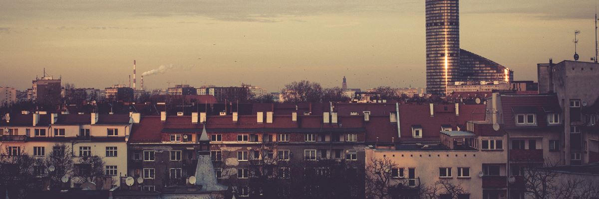 Wymiana pieców węglowych we Wrocławiu. W ubiegłym roku miasto wymieniło kopciuchy w 855 mieszkaniach komunalnych