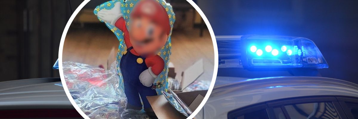Nalot policji na mieszkanie we Wrocławiu. Zarekwirowali Super Maria i Pokemony [ZDJĘCIA]