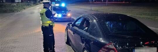 Nielegalne wyścigi pod Wrocławiem. Policjanci wystawili 26 mandatów