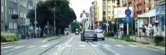 Kierowca BMW na trasie Jagodno-Hubska „zarobił” 50 punktów karnych [WIDEO]