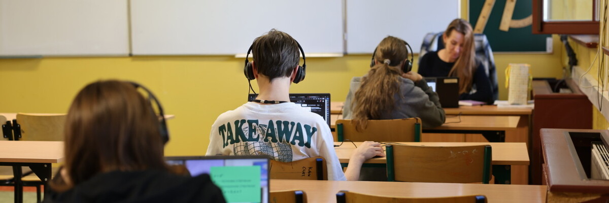 We Wrocławiu wciąż działa 5 Centrów Nauki Zdalnej dla uczniów w wieku 13-18 lat. Co to za miejsca?