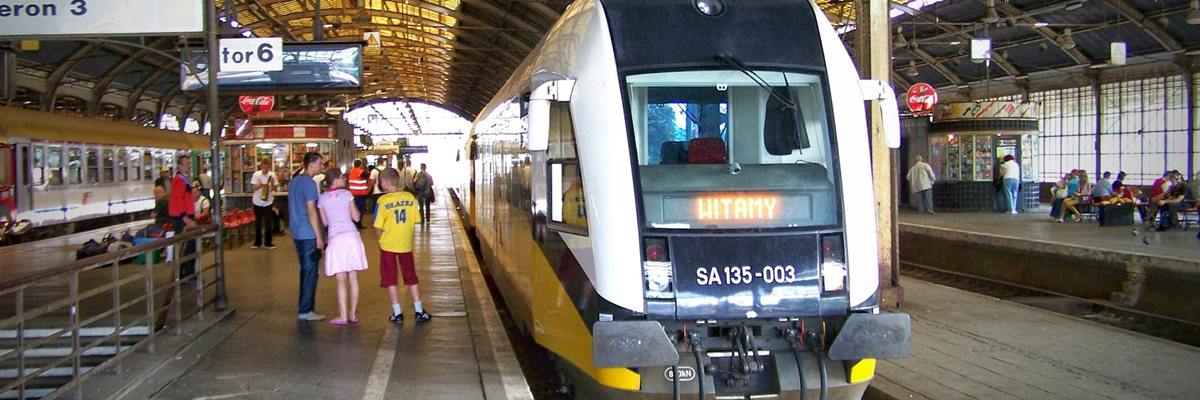 Dokładnie 14 lat temu uruchomiono pierwszą samorządową linię kolejową. Kursowała z Wrocławia