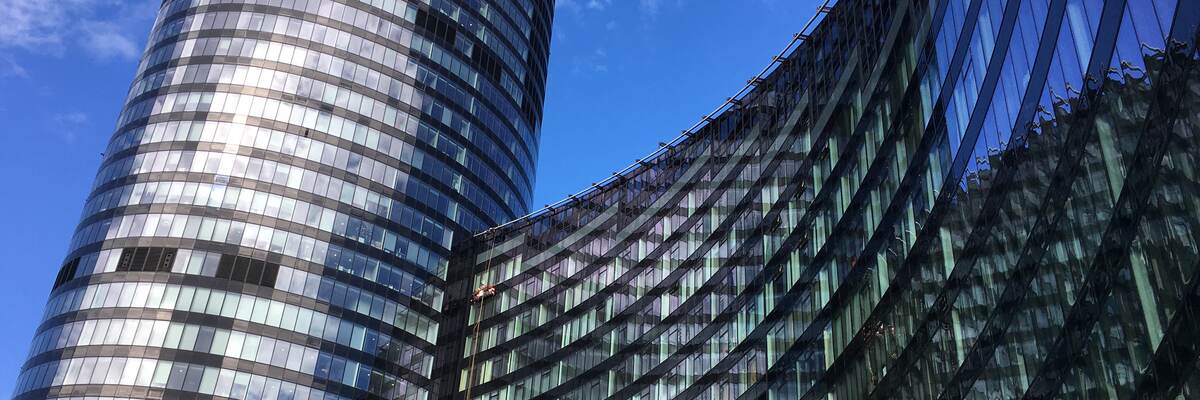 Robot umyje okna w Sky Towerze. Ma być dziesięciokrotnie szybszy od alpinistów
