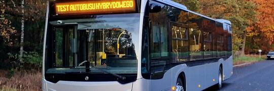 Nowy autobus hybrydowy we Wrocławiu. Wiemy, na jakich liniach będzie jeździł [ROZKŁAD JAZDY]