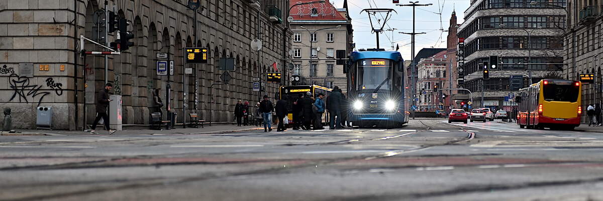 W weekend dwa duże remonty w centrum Wrocławia. 9 linii tramwajowych pojedzie objazdem