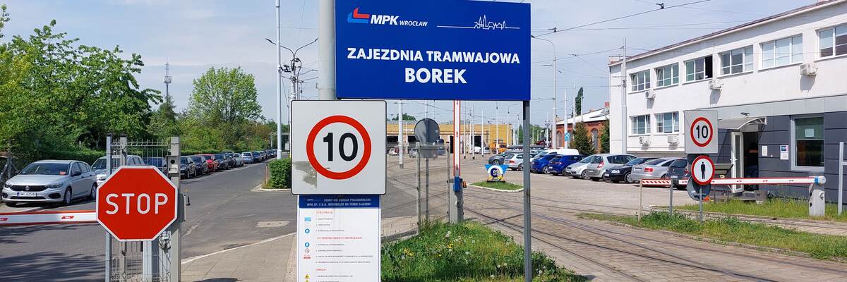 Wrocław: Burzliwe rozmowy MPK ze związkowcami. Przewoźnik porozumiał się z częścią protestujących