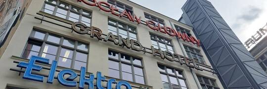 Spór o Galerię Neonów trwa. Miasto obawia się, że po remoncie właściciel galerii zabierze eksponaty