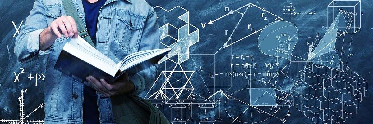 Matura z matematyki – poziom rozszerzony. Jak wygląda arkusz maturalny z matematyki? Jakie zadania na maturze rozszerzonej? [ARKUSZ, ODPOWIEDZI]