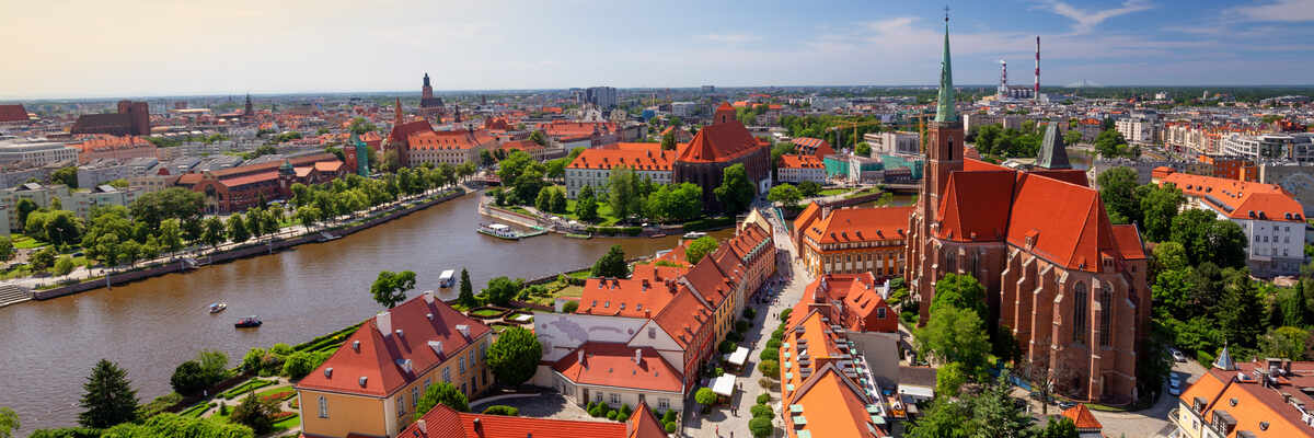 Klimatyzacja Wrocław – dlaczego warto montować klimatyzację?