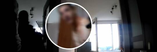 Wrocław: 20-latek zabarykadował się w cudzym mieszkaniu i zaczął wyrzucać rzeczy przez okno [WIDEO]