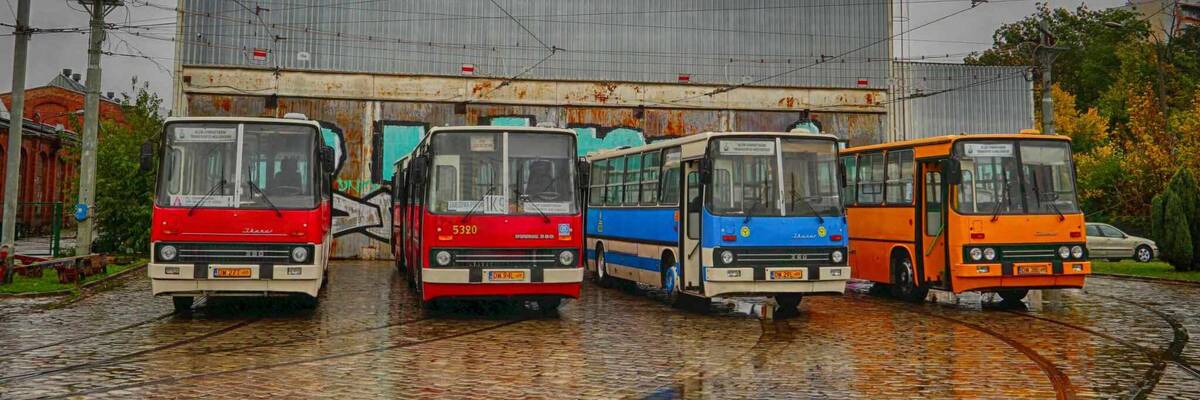 Dzień z Ikarusami i innymi historycznymi pojazdami. W sobotę drzwi otwarte Zajezdni nr V