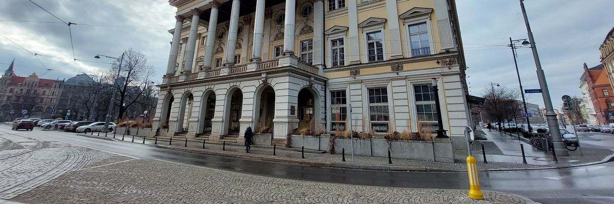 Filmowcy w centrum Wrocławia. Będą utrudnienia od 14:00 do później nocy [17.05.2022]