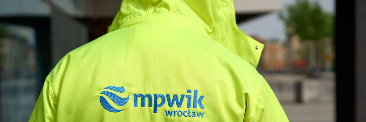 Wrocław: Na Krzykach grasują oszuści podający się za MPWiK. Nie wpuszczaj ich do domu!