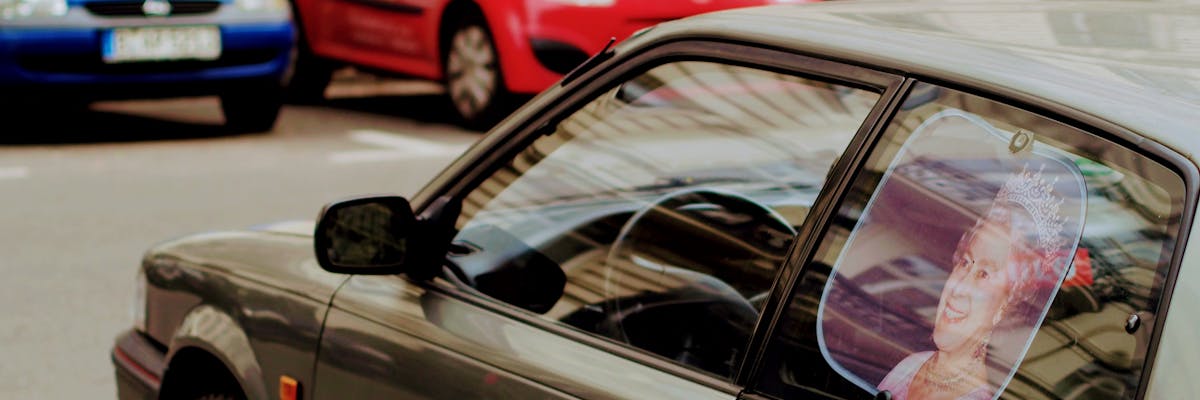 Wrocław: Seria kradzieży na parkingach przed supermarketami