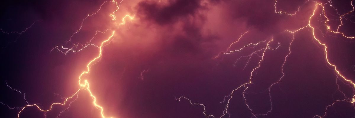 Dziś burza we Wrocławiu. Synoptycy zdradzają, o której godzinie zacznie padać i grzmieć [07.06.2022]