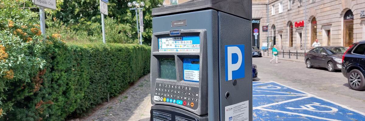 Wrocław: Od 1 stycznia podwyżka opłat dodatkowych za parkowanie w SPP