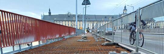 Remont na mostach Uniwersyteckich. Po 20:00 będą utrudnienia w ruchu
