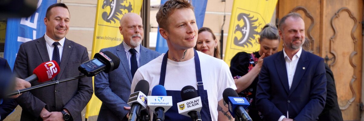 Marek Krajewski i Orson Hejnowicz wracają na kulinarno-kryminalny szlak Dolnego Śląska