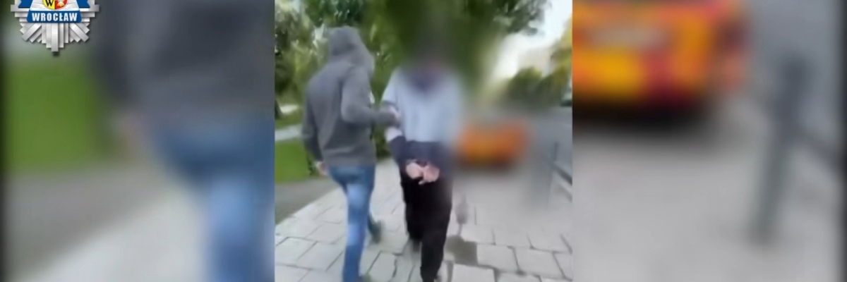 Wrocław: Policja zatrzymała „opluwacza” kobiet. Ma tylko 23 lata