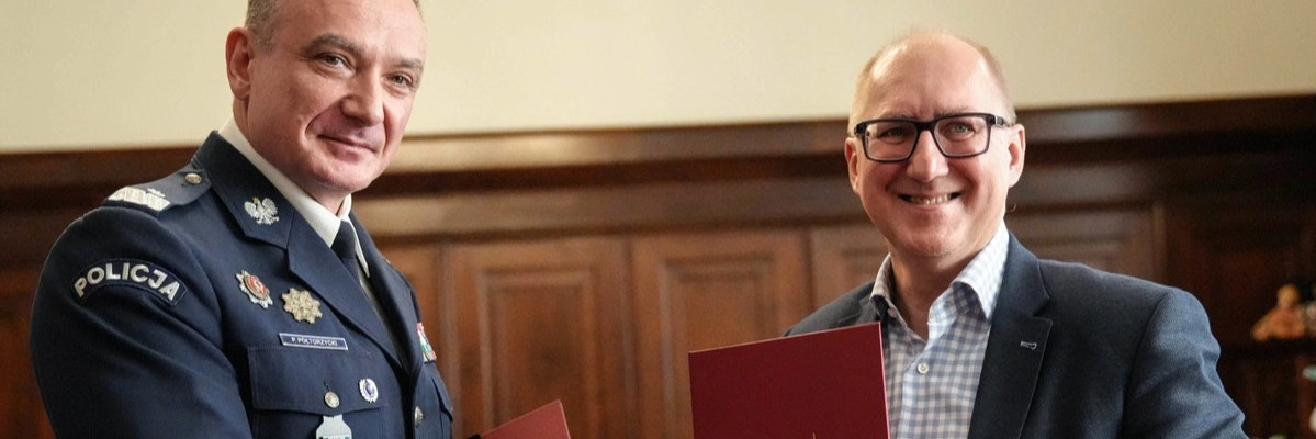 Politechnika Wrocławska ma nowe porozumienie z policją. W tych sytuacjach mundurowi mogą wejść na kampus bez pytania