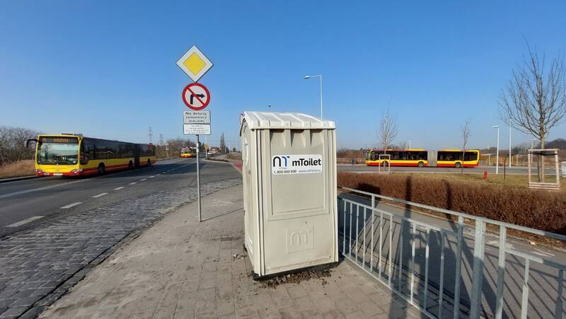Toaleta na pętli Racławicka we Wrocławiu / fot. Bartosz Senderek