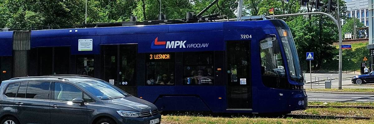 MPK Wrocław zleca remont kolejnych tramwajów. Pierwsze Pesy mają już 11 lat
