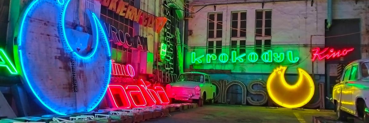 Galeria Neonów pokaże niedostępne na co dzień eksponaty. "Wieczór Otwarty" już w ten weekend!
