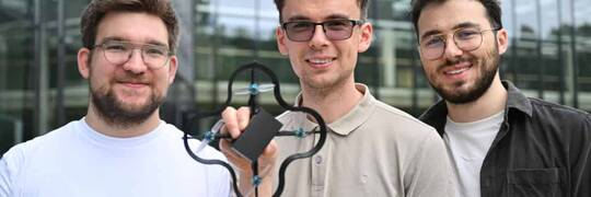 Edukacyjny dron i program nauki dla najmłodszych - projekt studentów Politechniki Wrocławskiej.