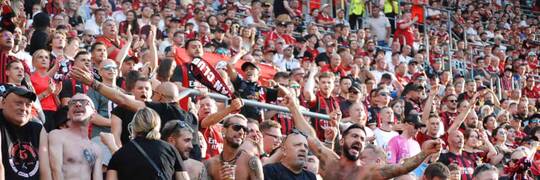 To był Super Mecz! AC Milan wygrywa z Manchesterem Utd we Wrocławiu. Sześć goli na Tarczyński Arena [ZOBACZ ZDJĘCIA]