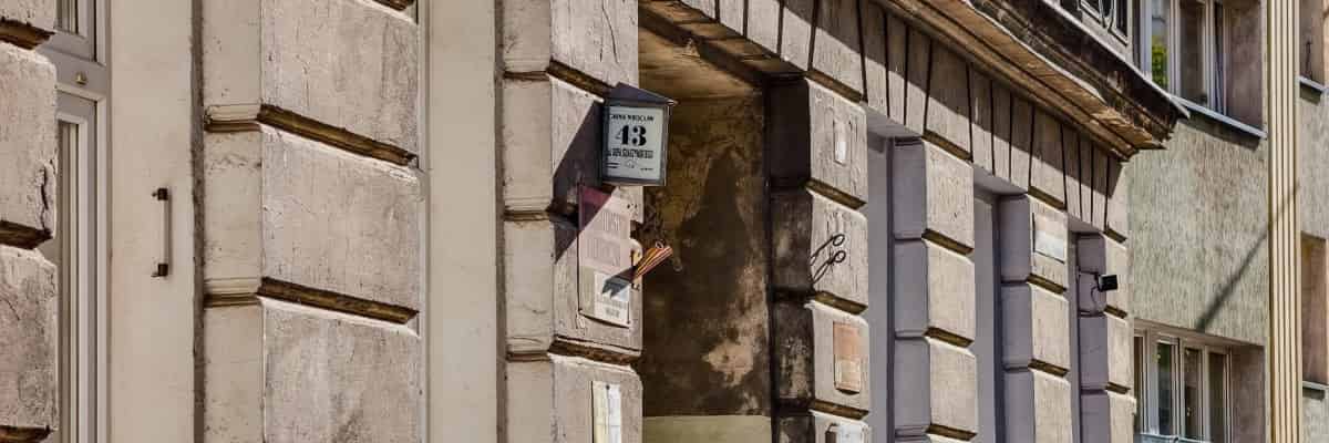 Kolejne kamienice przy ul. Sępa Szarzyńskiego do remontu. Otwarto oferty
